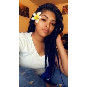 Meet your Posher, Jewelishia